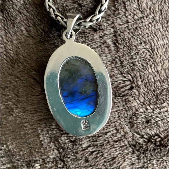 Oval Labradorite Silver Pendant - Picture 2 of 4